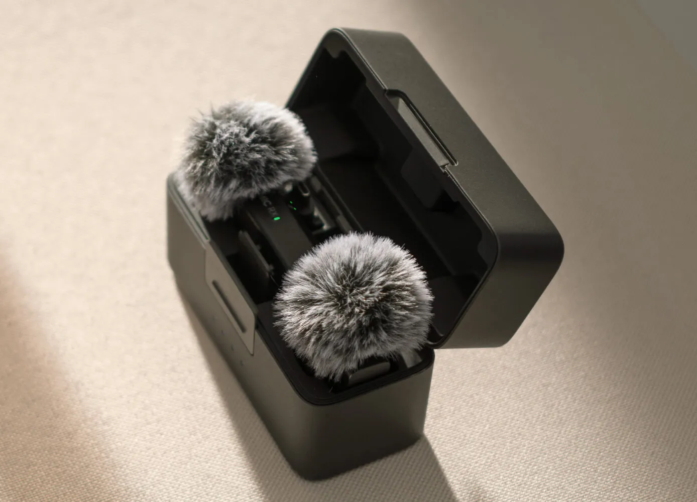 COMPACT MIC MINI January 19, 2025